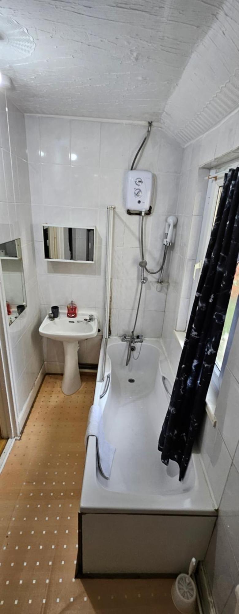 No Frills & Nothing Fancy 1 Bed Studio City Centre Cardiff Buitenkant foto